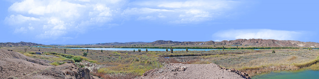 Colorad River Desert and Mountains right