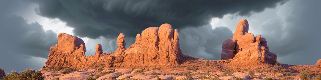 Red Rock Monuments Moab Utah right