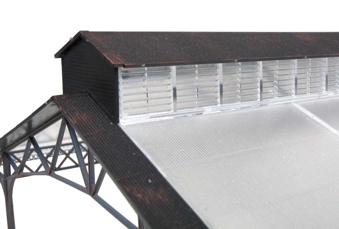 2984 Train Shed with Clear Roof HO