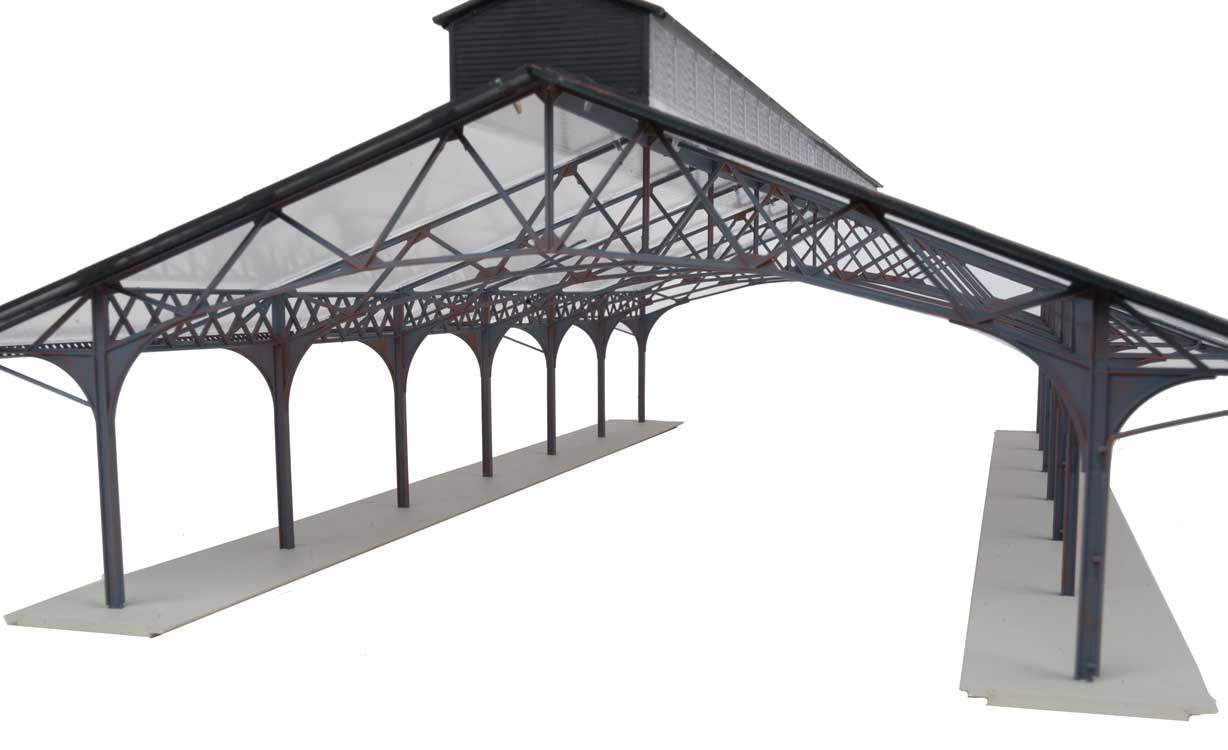 2984 Train Shed with Clear Roof HO