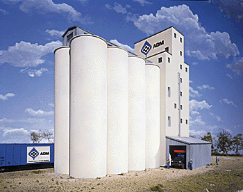 3023 Elevator Add-on Silos HO