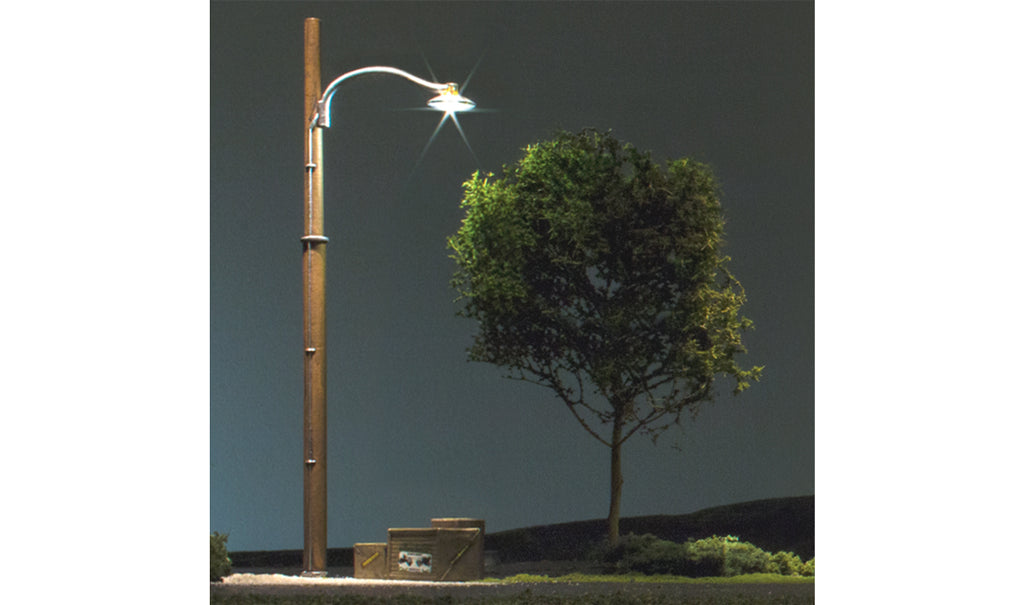 Strt Lt O Wooden Pole 2/